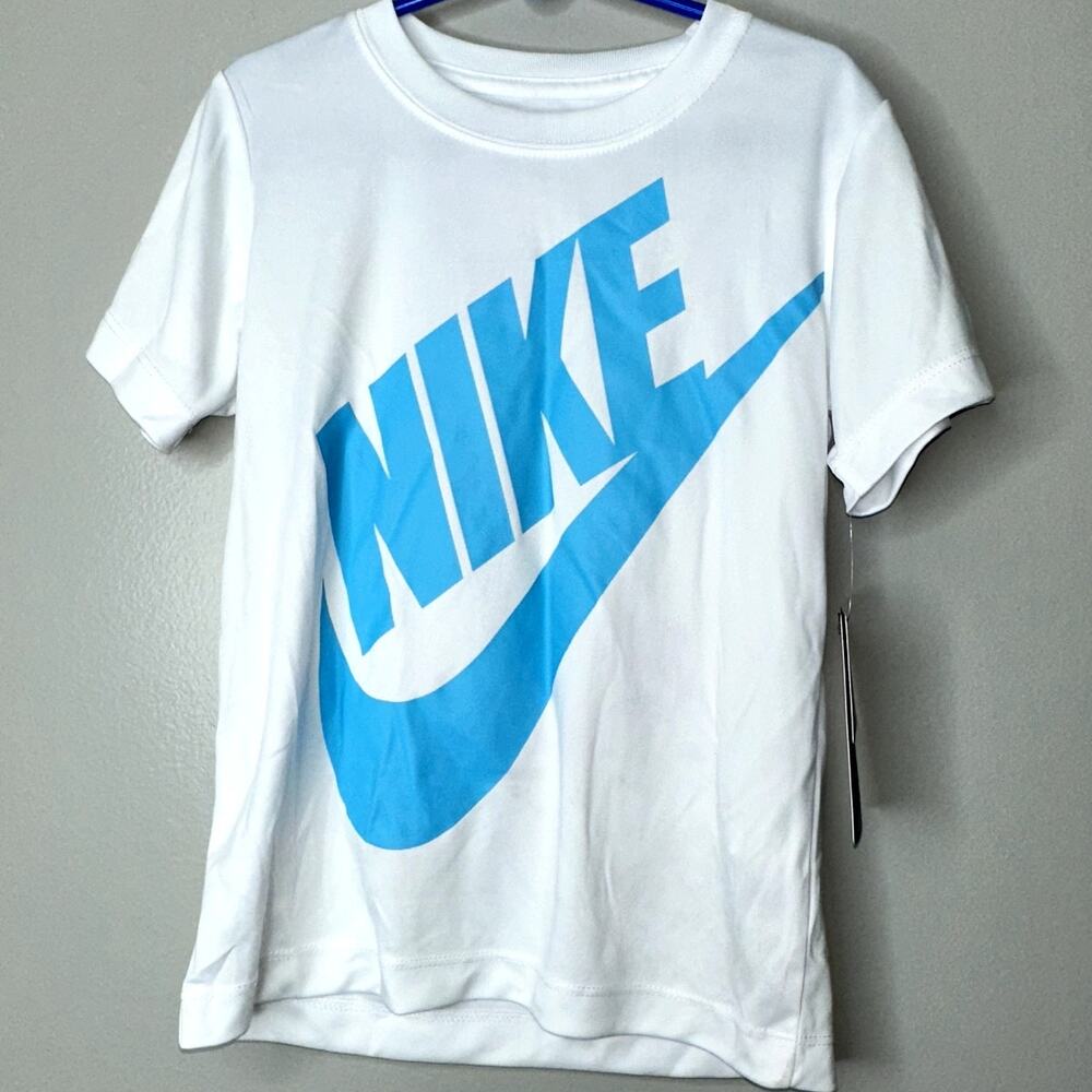 Nike Short Set Boys Size 6 White Blue Swoosh Short Sleeve Shirt Gray Shorts NWT
